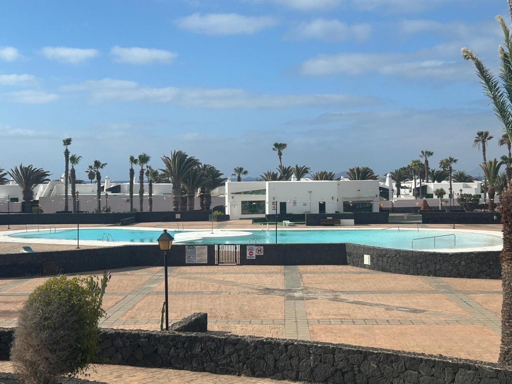 Kira Suite Playa Blanca  Exteriör bild